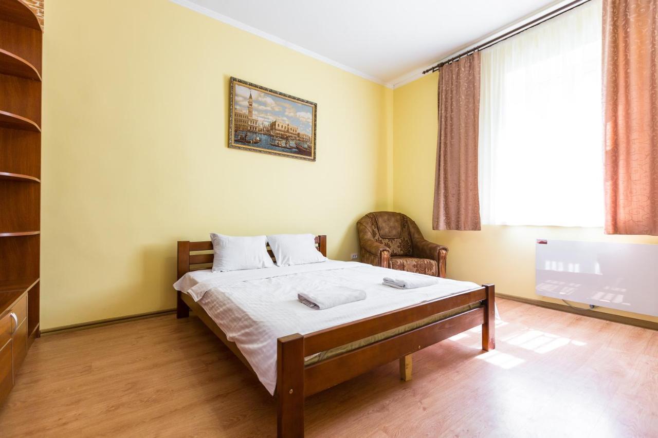 Квартира В Центрі Подобово На Вулиці Коперника 26 Біля Палацу Мистецтв Lviv Ngoại thất bức ảnh